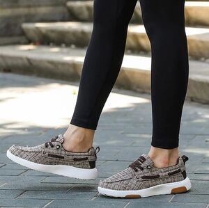 Women's Size 8.5 Comfortable Orthopedic Shoes Plaid Casual Spring